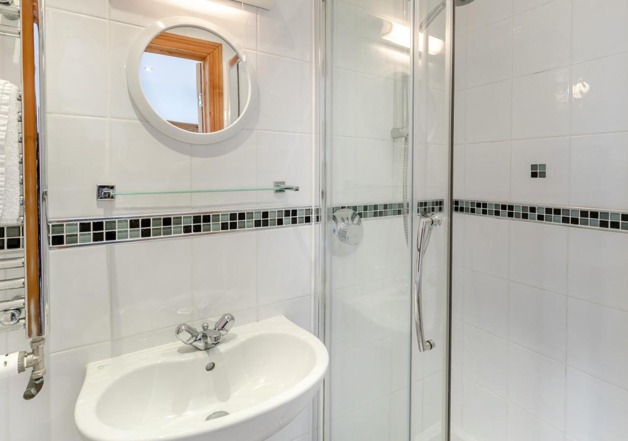 3 Bed in Porthleven oc-atlant