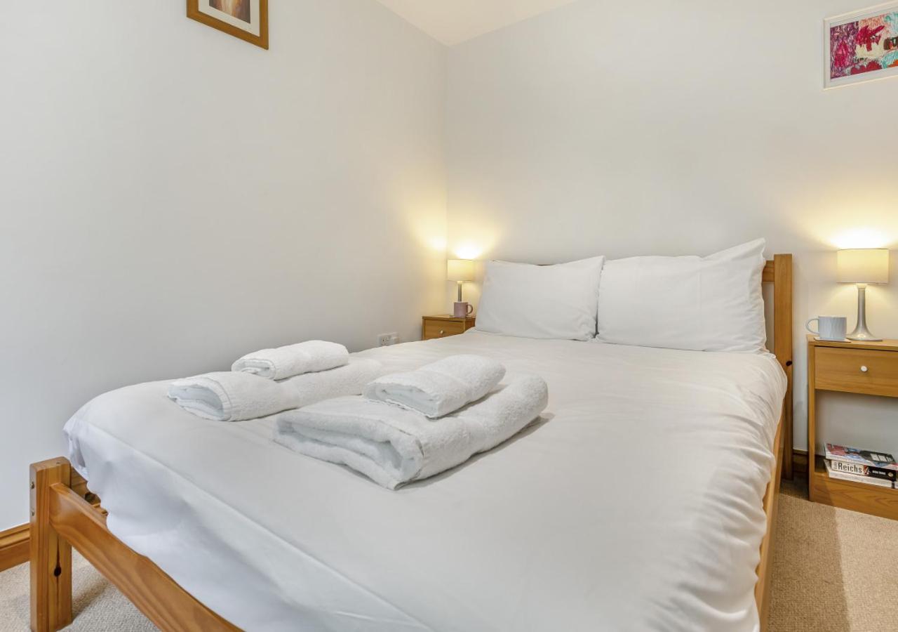 3 Bed in Porthleven oc-atlant