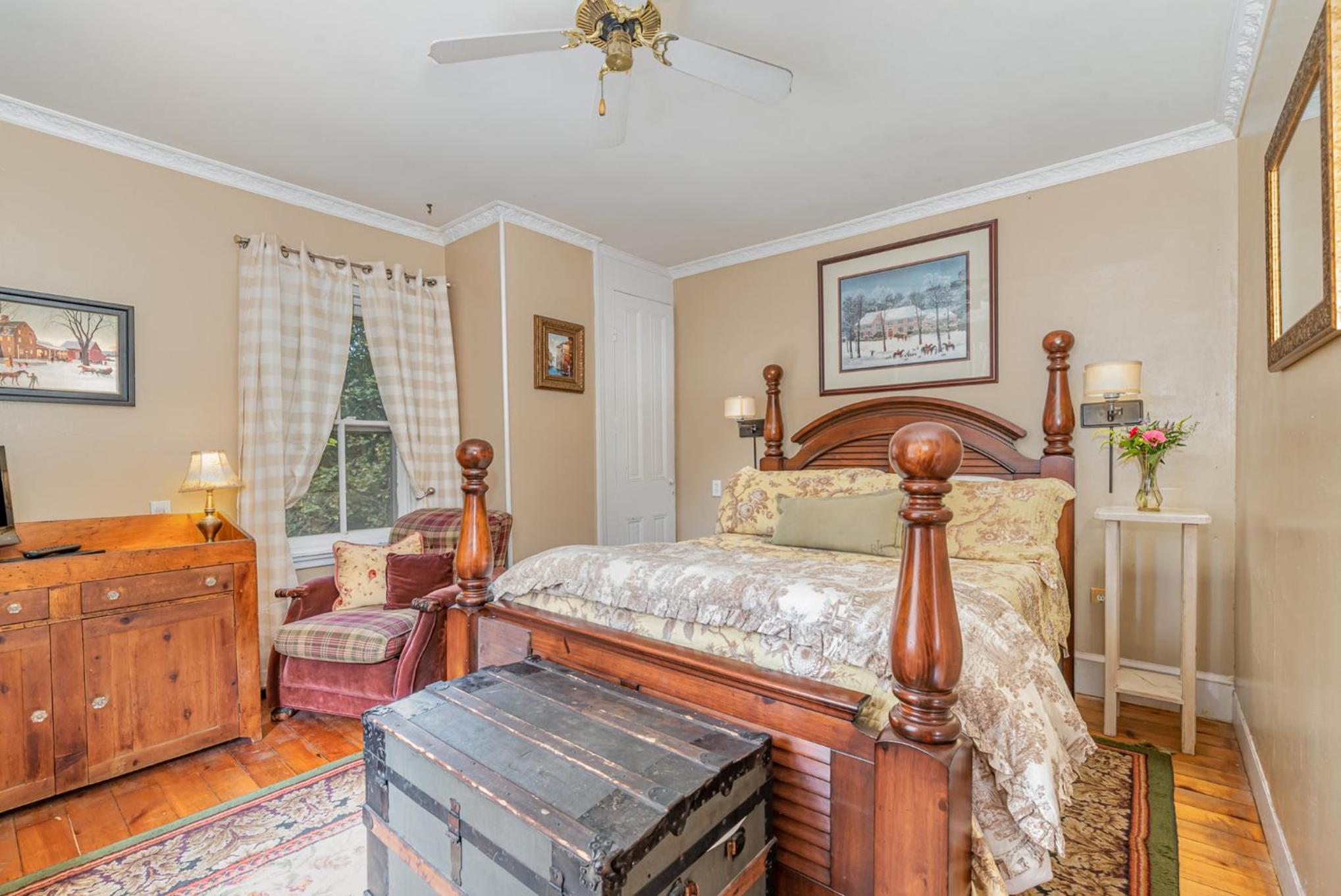Fallen Tree Farm Bed and Breakfast