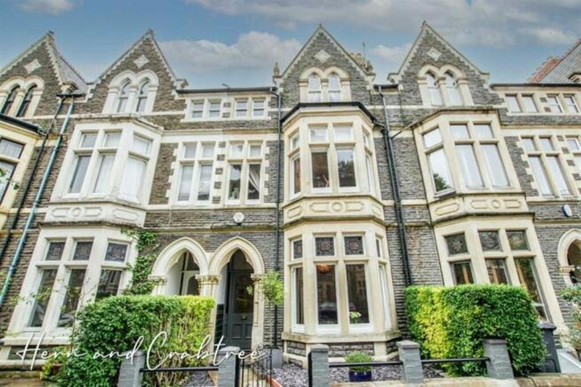 2 Bed - Free Parking - City Centre - Principality