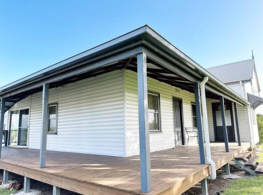 Byron Soul - Waterfront 3BR w Deck - Views