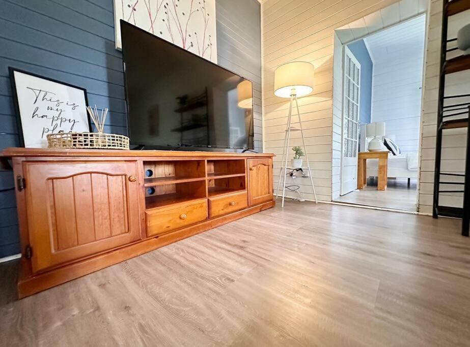 Byron Soul - Waterfront 3BR w Deck - Views