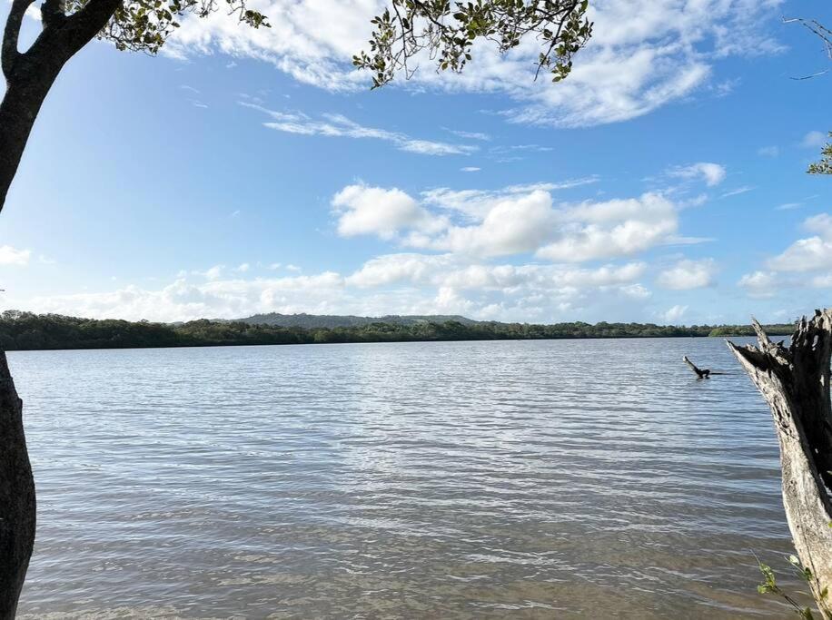 Byron Soul - Waterfront 3BR w Deck - Views