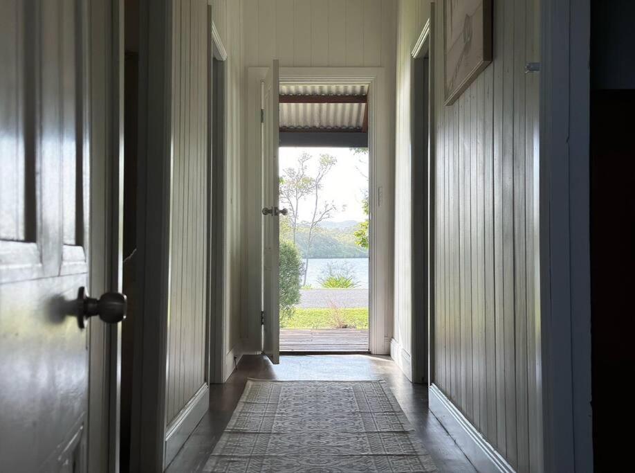 Byron Soul - Waterfront 3BR w Deck - Views