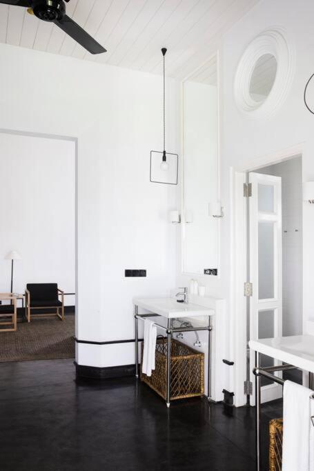 Luxury Private Villa ryansantiago at consultant c om view 3