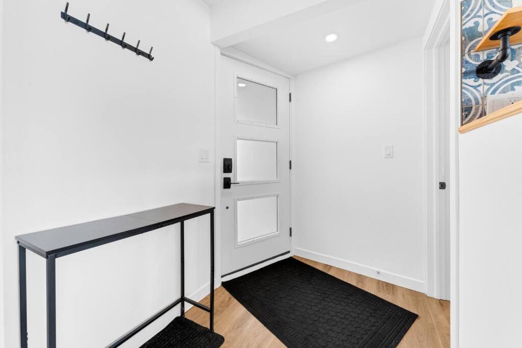Pet Friendly Getaway, Games, Netflix, Lake Views