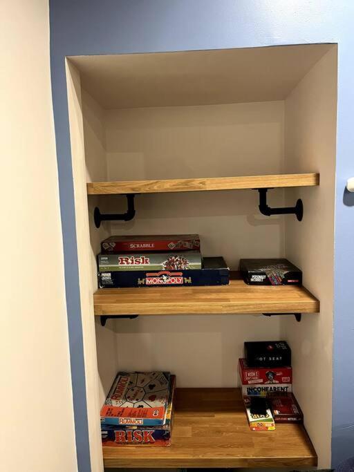 Pet Friendly Getaway, Games, Netflix, Lake Views