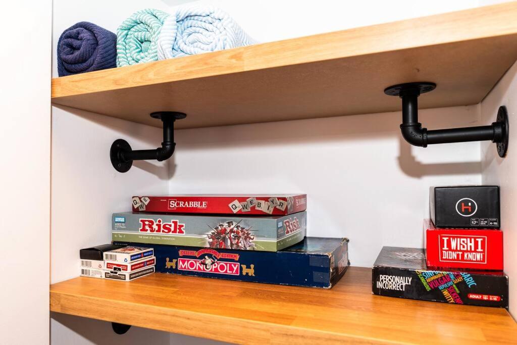 Pet Friendly Getaway, Games, Netflix, Lake Views