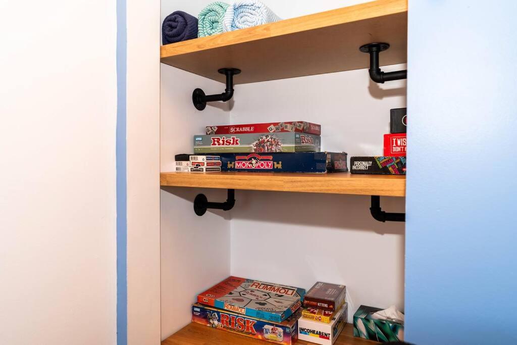 Pet Friendly Getaway, Games, Netflix, Lake Views