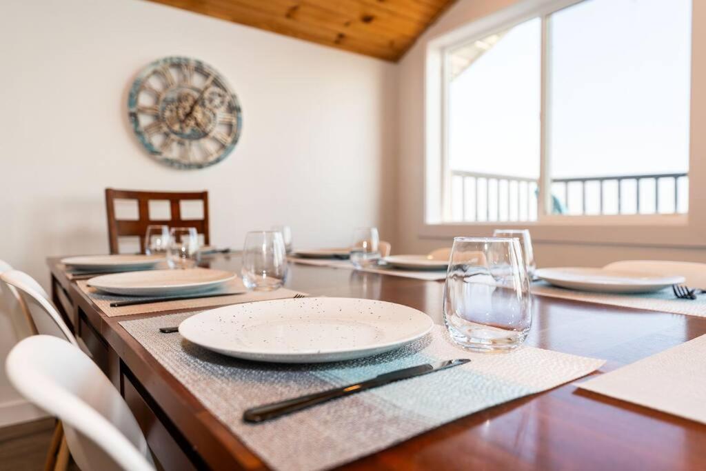 Pet Friendly Getaway, Games, Netflix, Lake Views