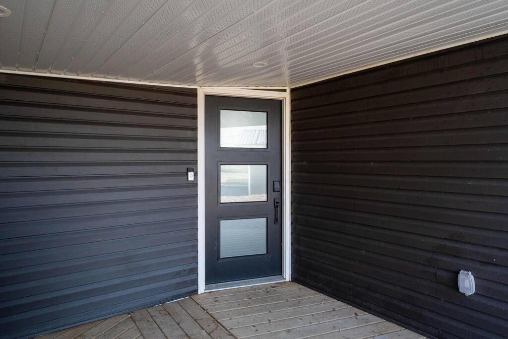Pet Friendly Getaway, Games, Netflix, Lake Views