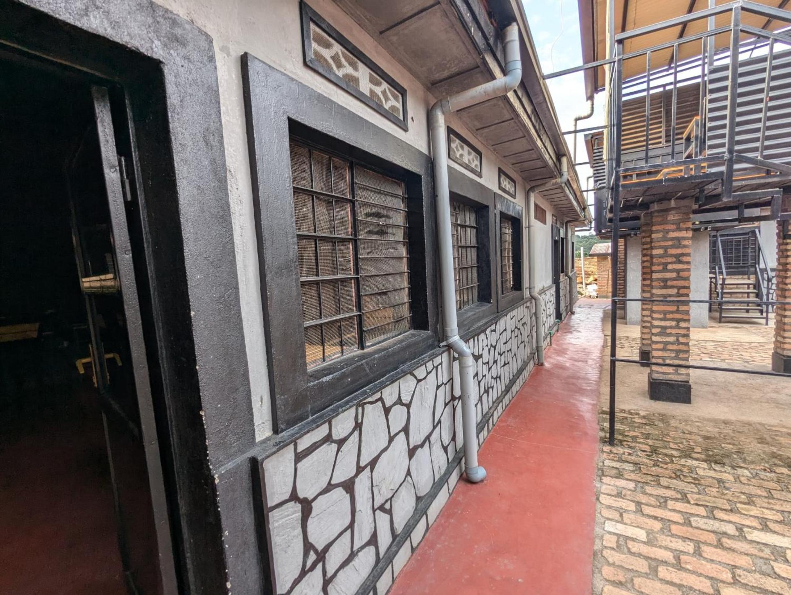 Down town huye Guest house