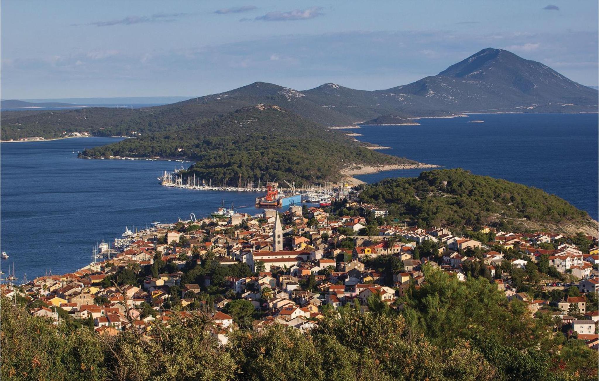 Nice Apartment In Mali Losinj With Wifi