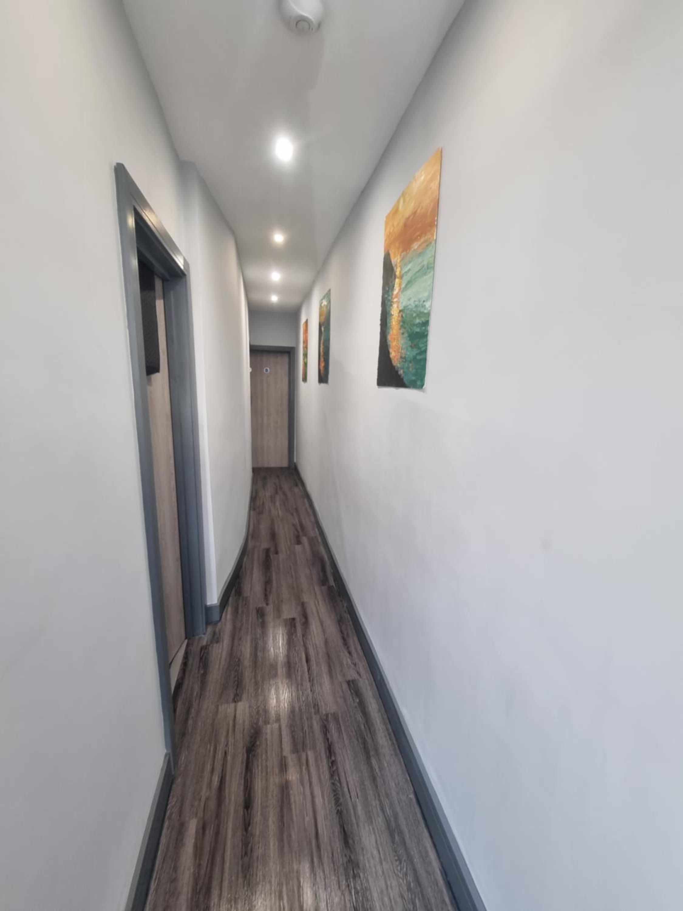 Sussex apartments 24A