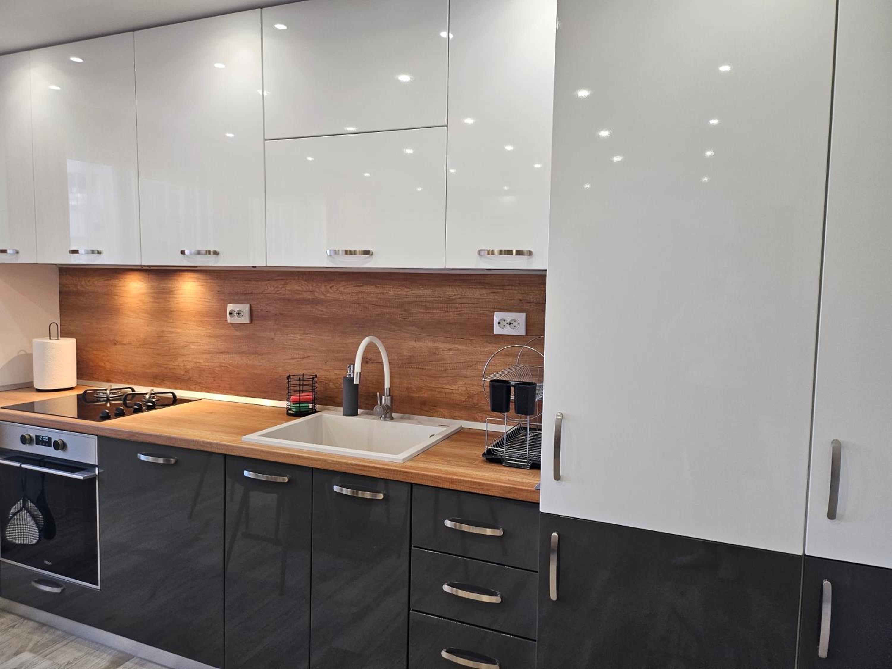 Boutique apartment yellow 1
