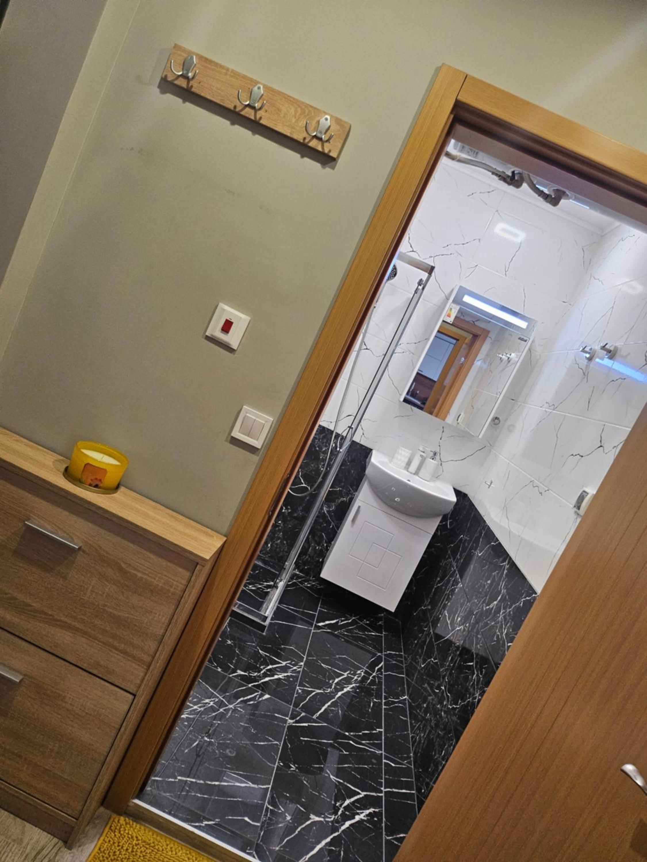 Boutique apartment yellow 1