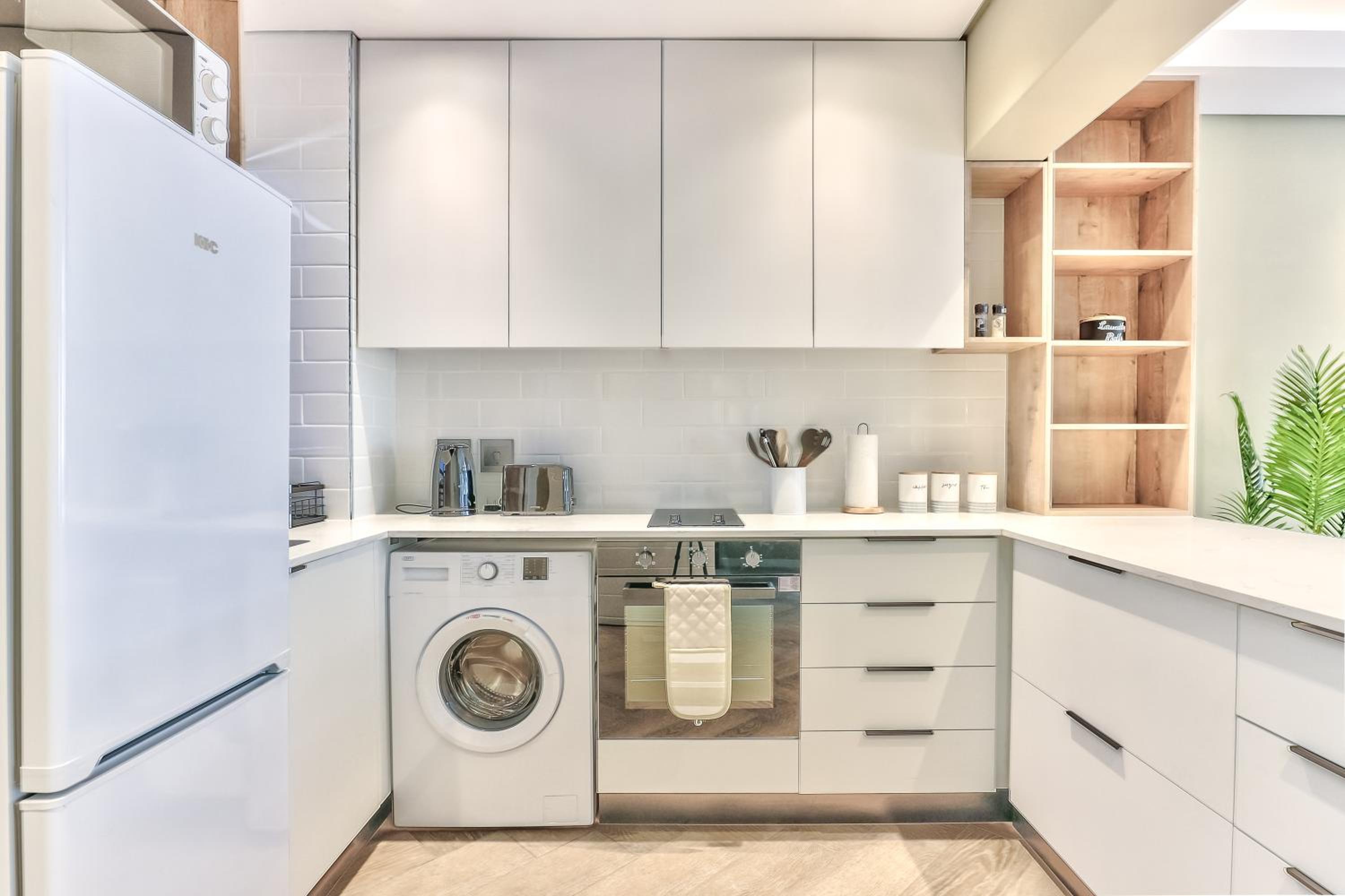 Gorgeous Studio in Sea Point view 5