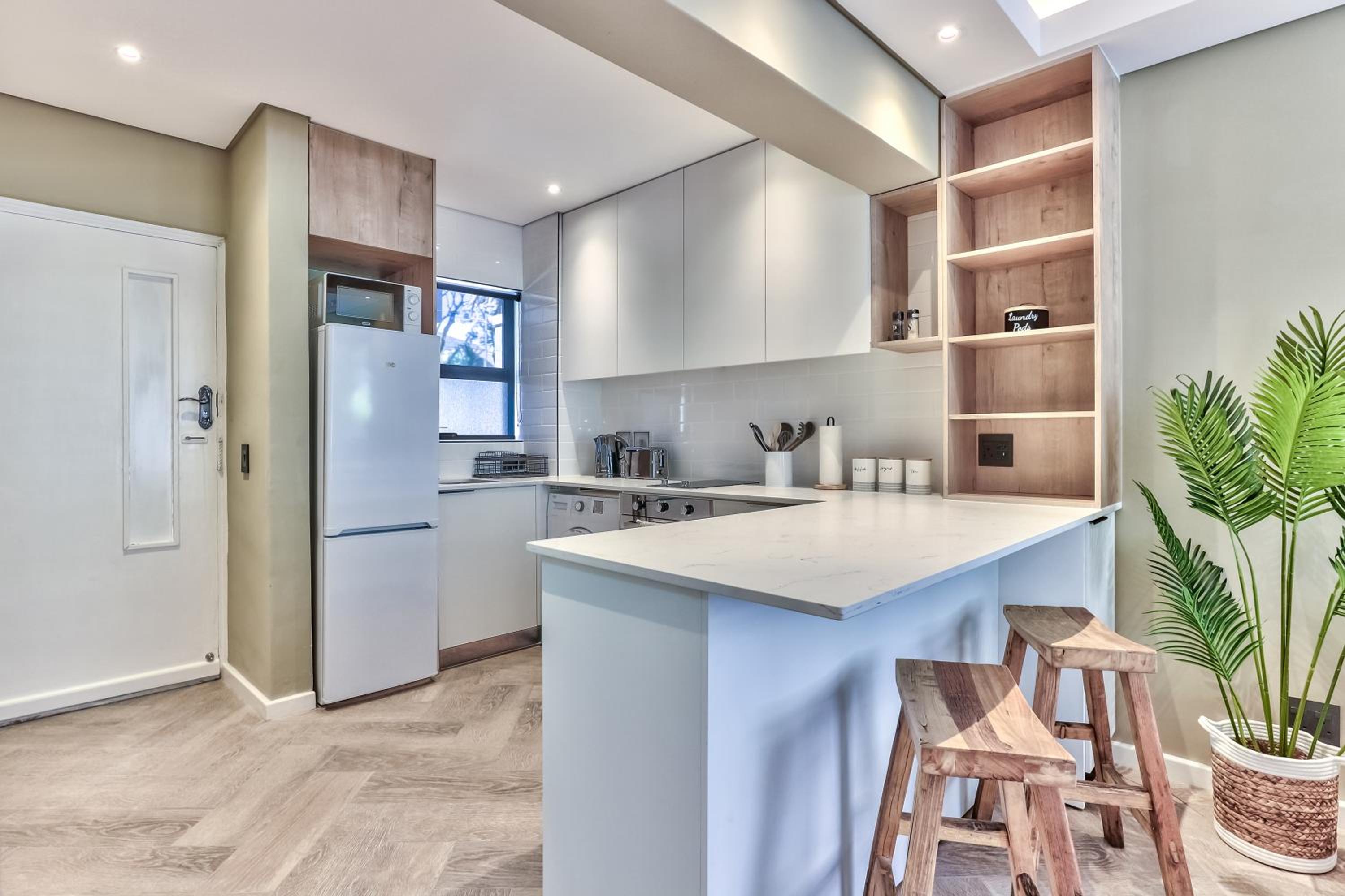 Gorgeous Studio in Sea Point view 2