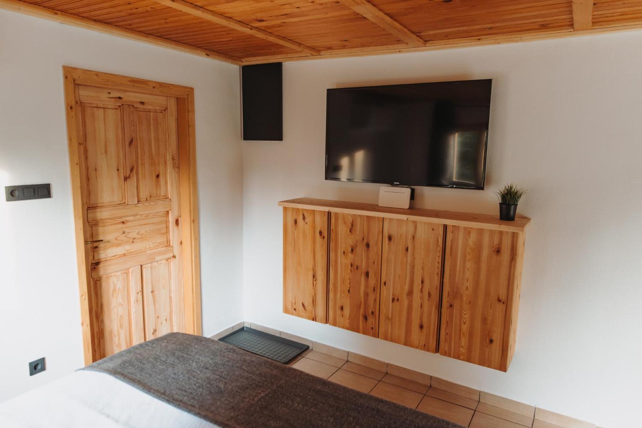 House 14H - Boutique Nature Retreat & Sauna Charm view 3