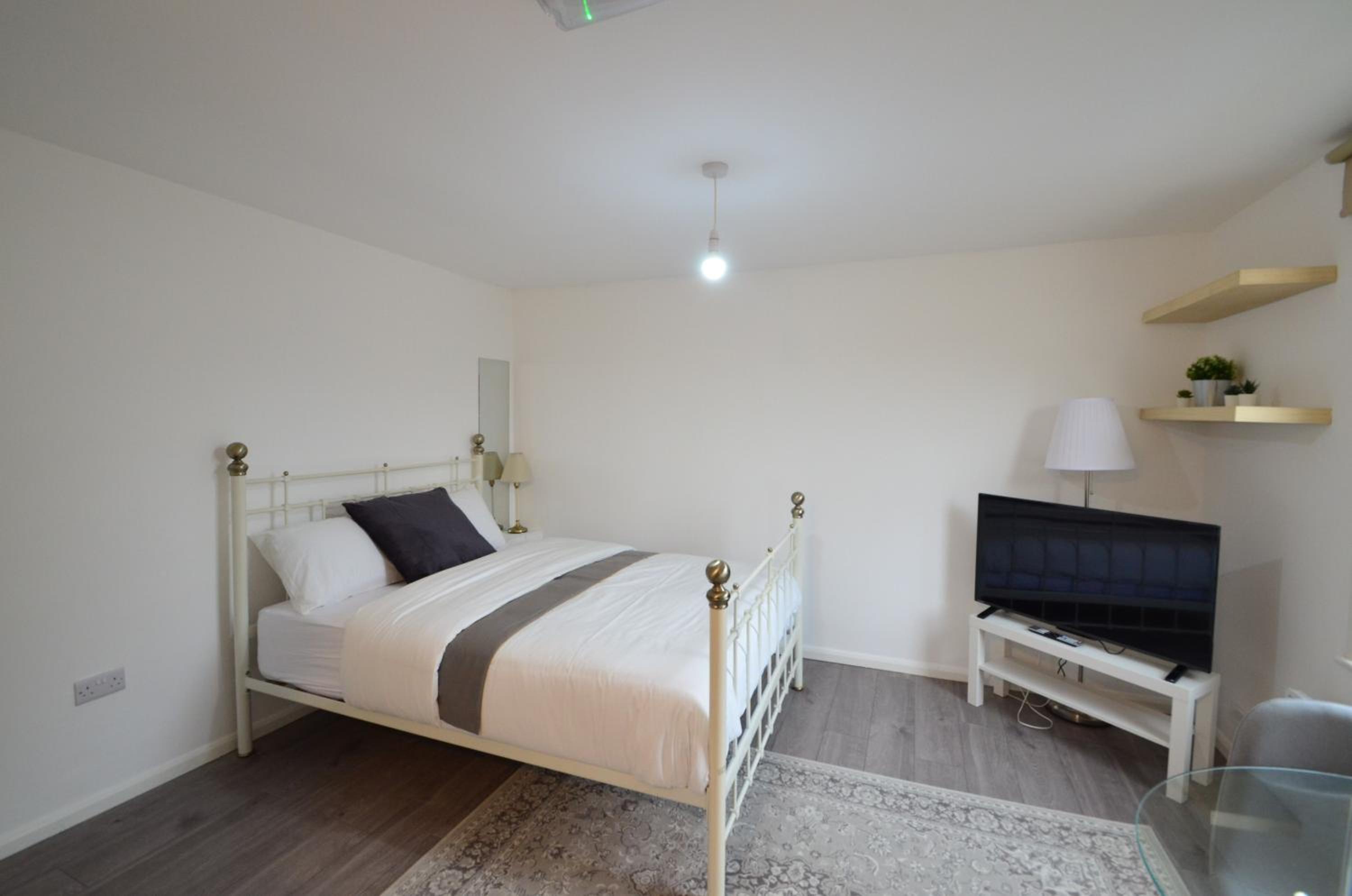 Hackney E5 - Perfect for Couples getaway