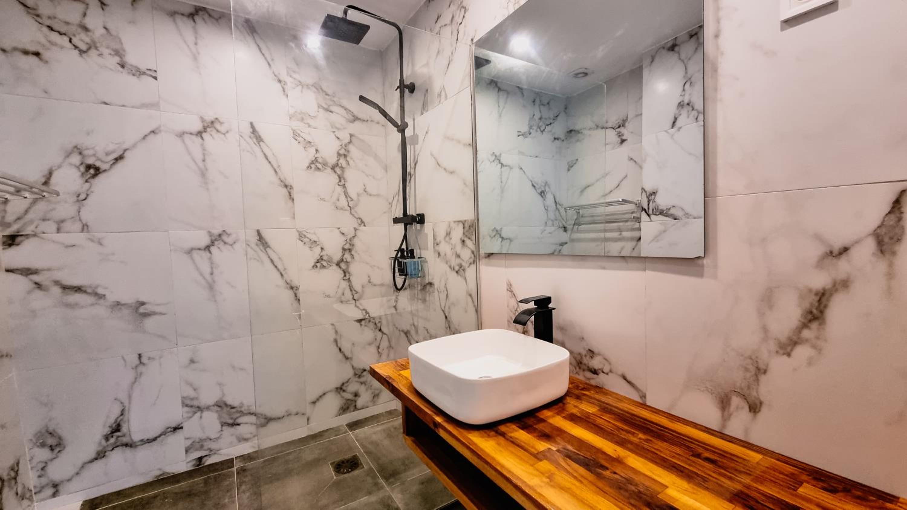 Le BeYous Appart, 2 chambres- vue sur lagune - Netflix- WiFi- Parking