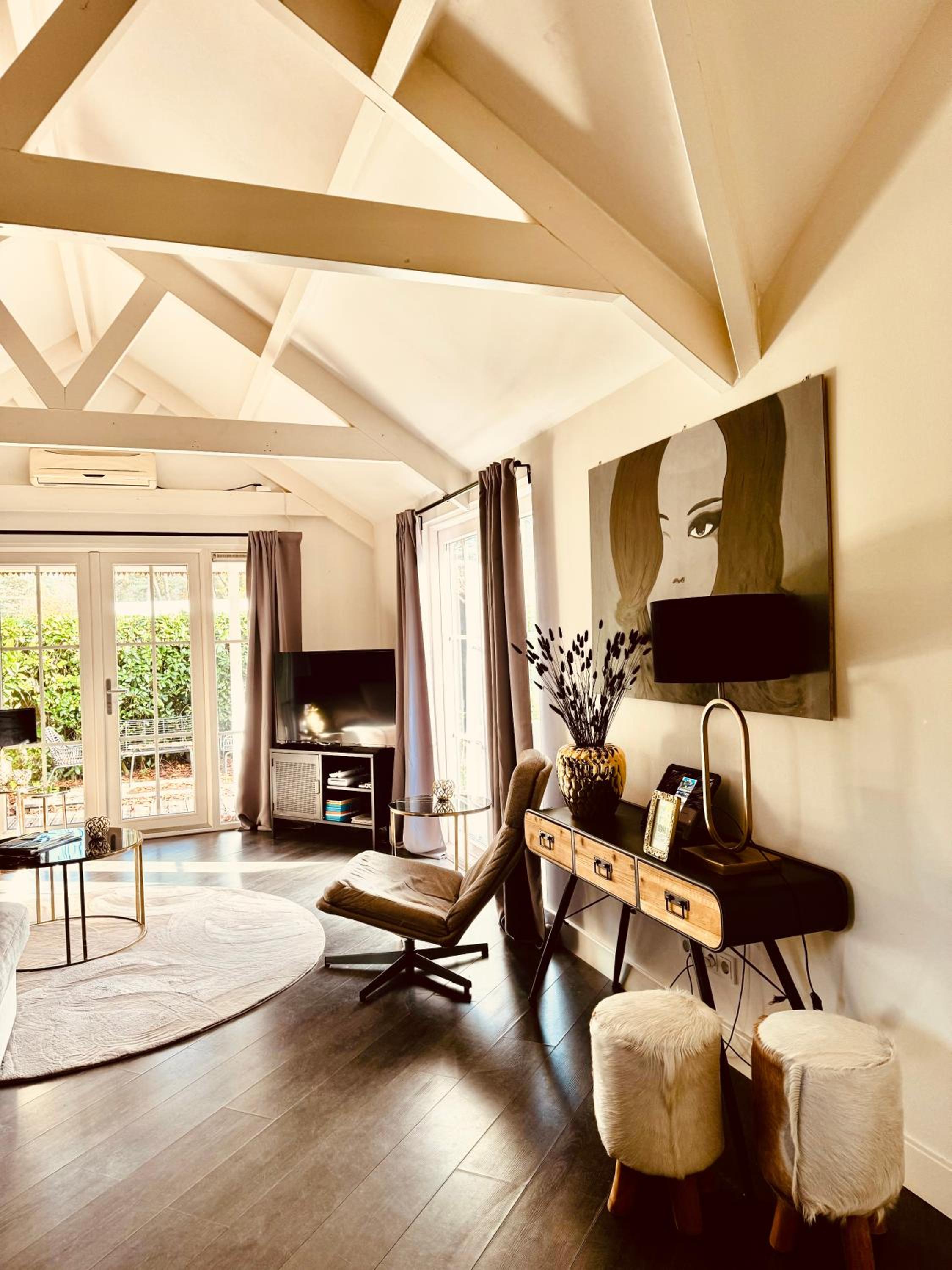 Luxe chalet Beekbergen nl view 2