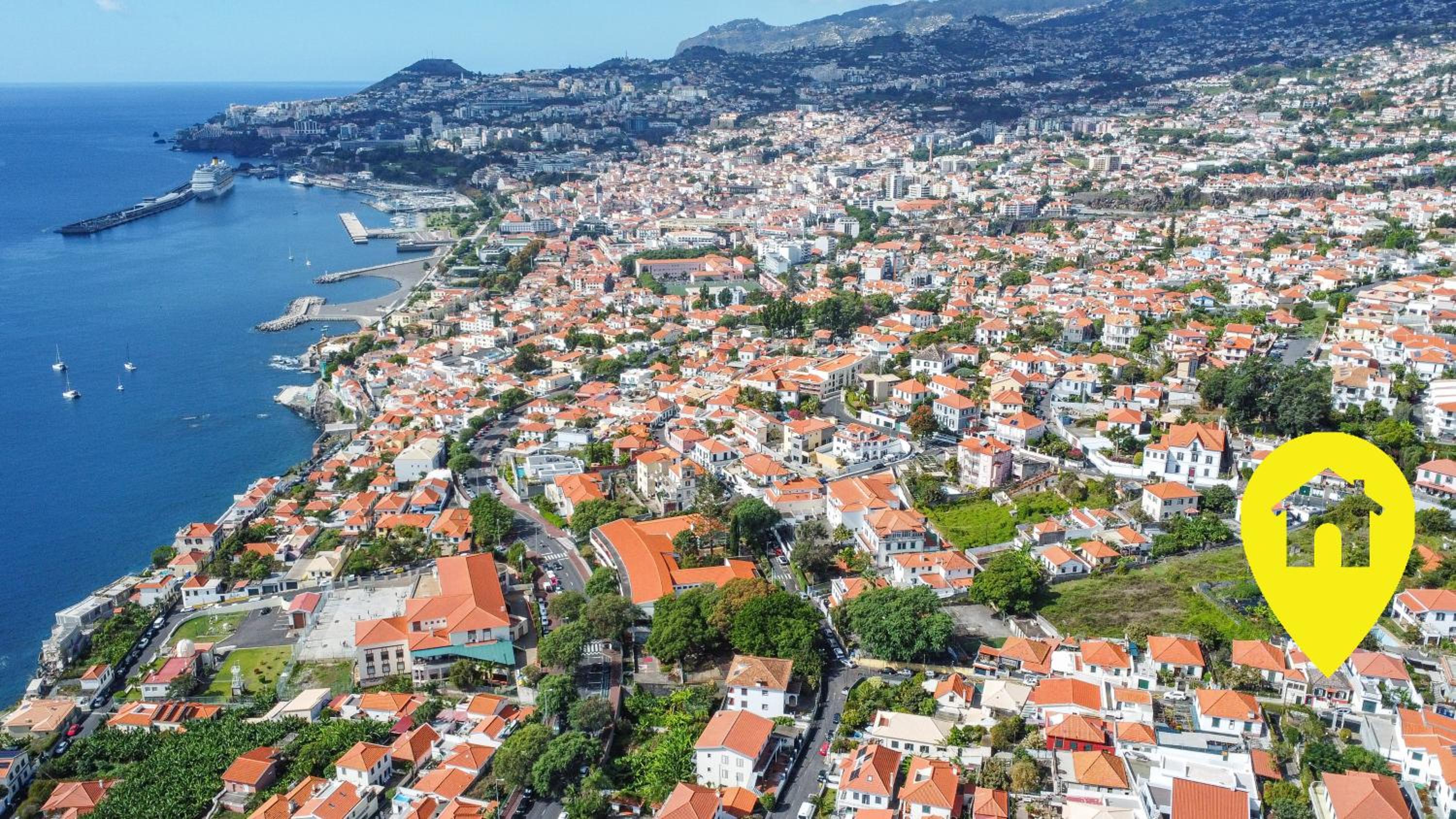 Funchal Bartolomeu Explorers