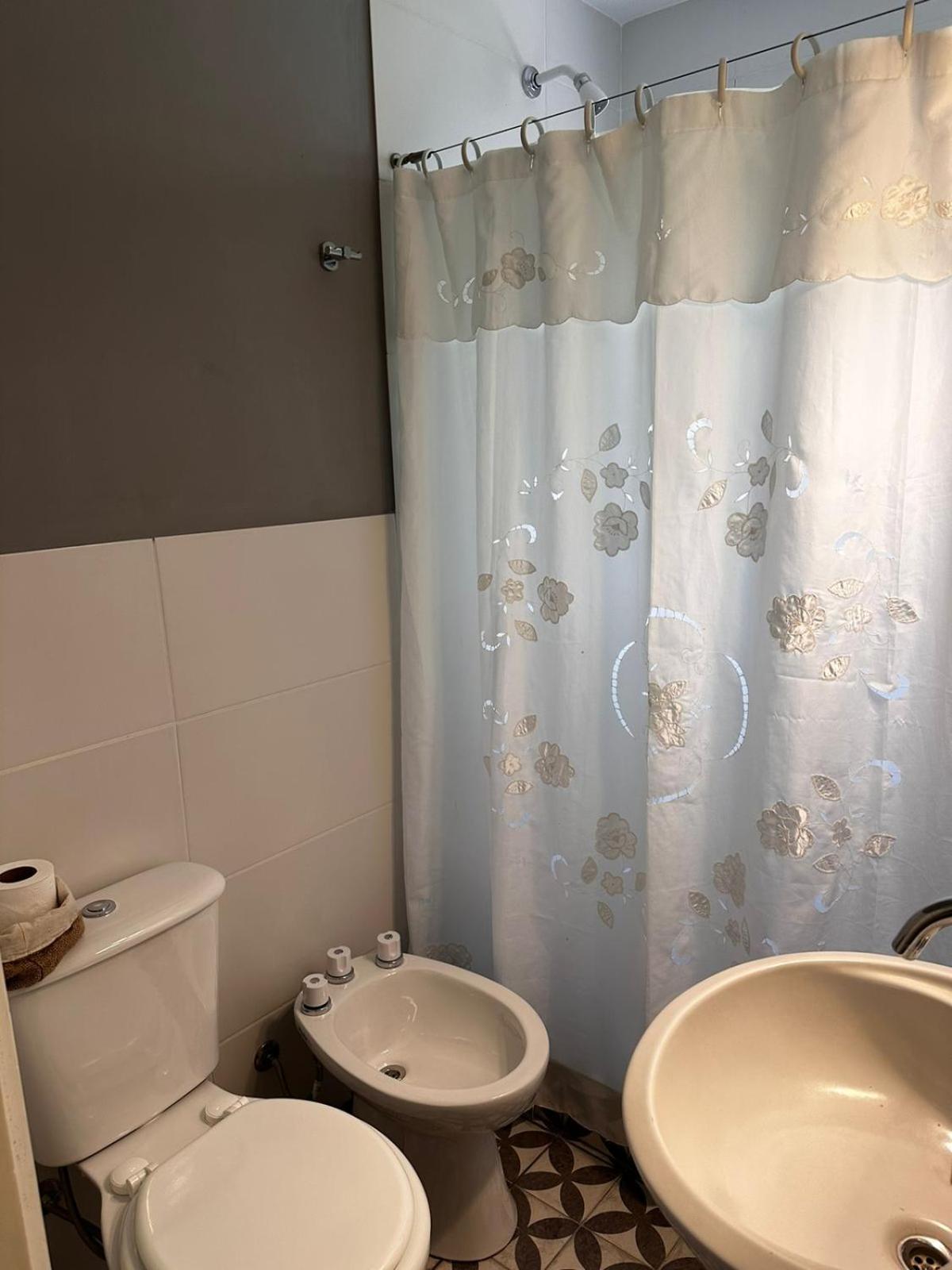 Cálido monoambiente con amplia cocina en Villa Devoto