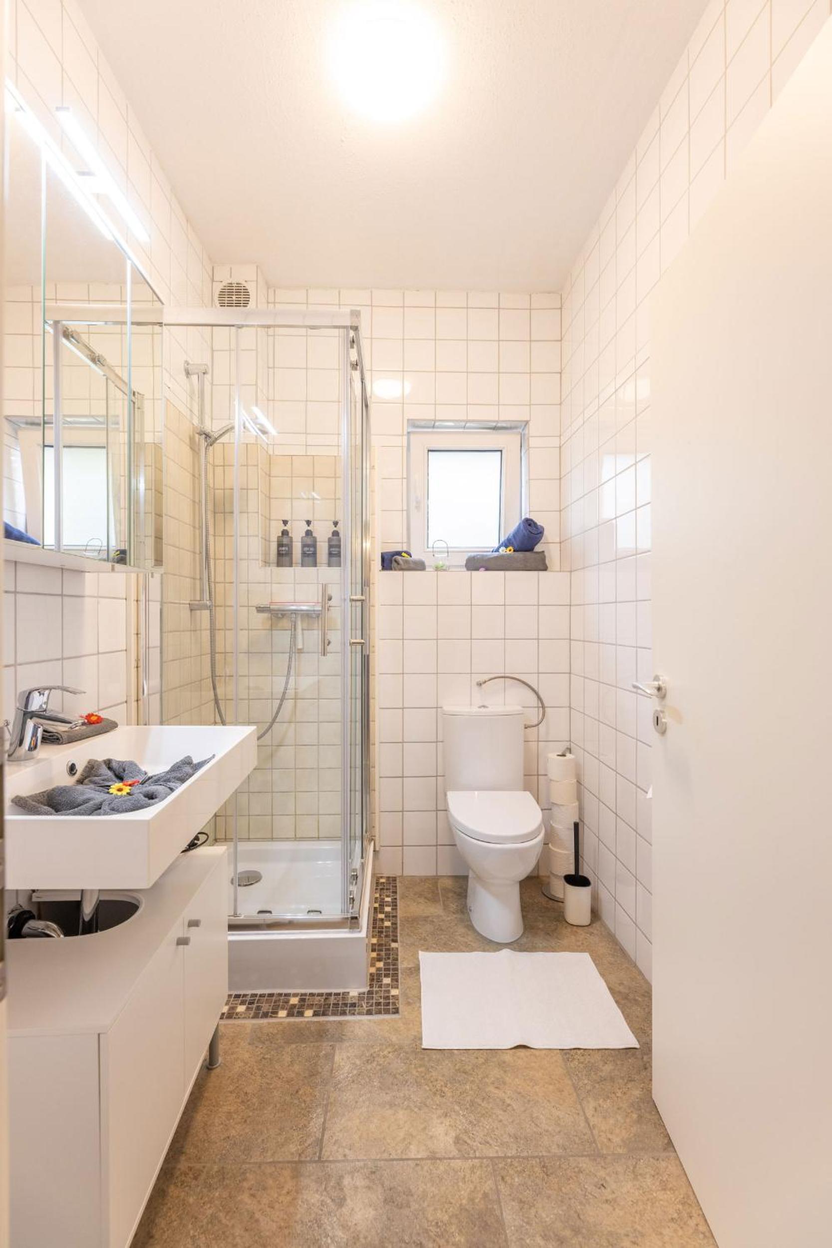 Große 120 qm Ferienwohnung für 6-12 Personen mit Parkplatz nahe Bamberg