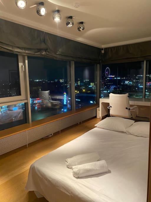 High-Rise Panoram View Ultra Luxury Apartment