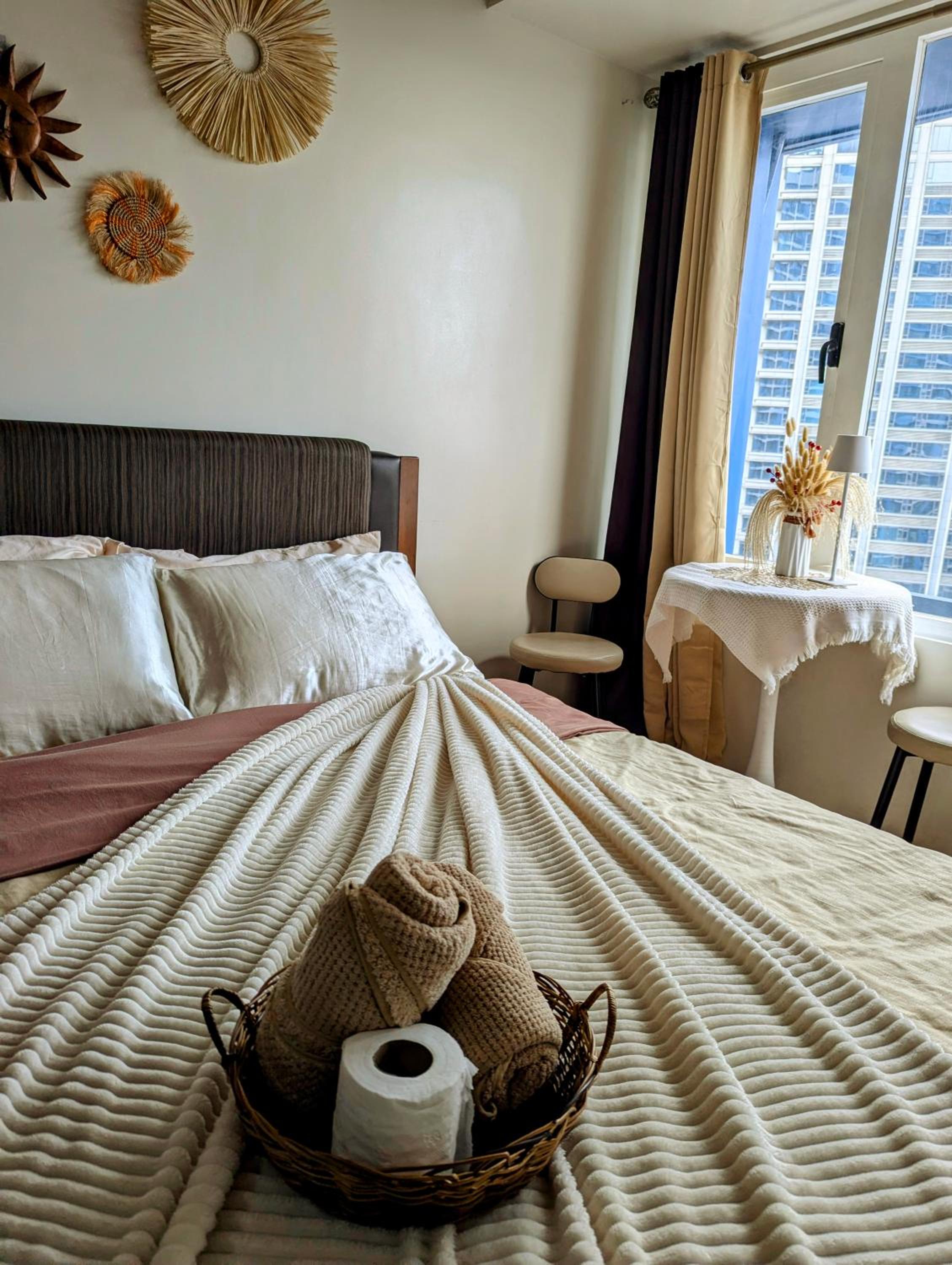Sun and Moon D'wood air residences makati view 2