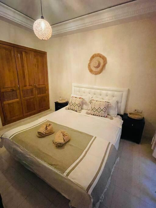 Cosy Appartement Centre Gueliz avec piscine view 4
