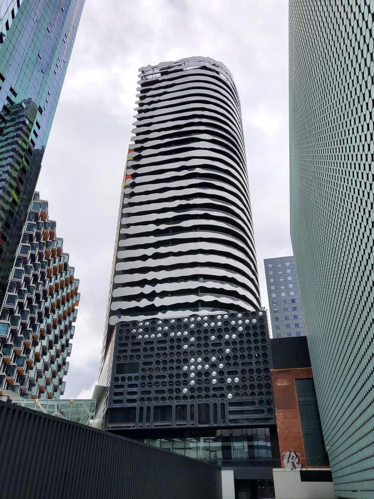 Mega Style Apartments Swanston Square