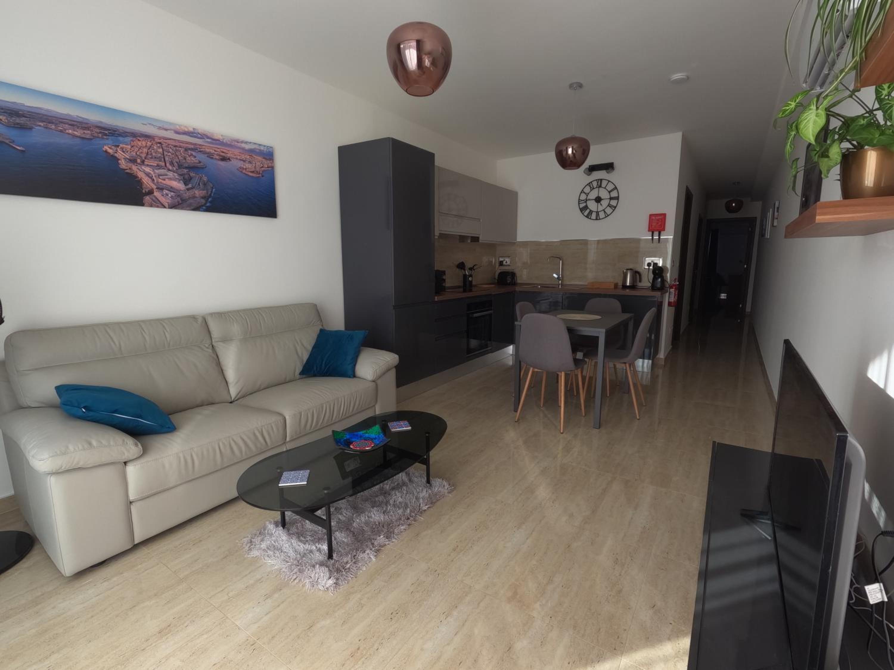 Spinola Seaview Deluxe 1 Bedroom photo 3