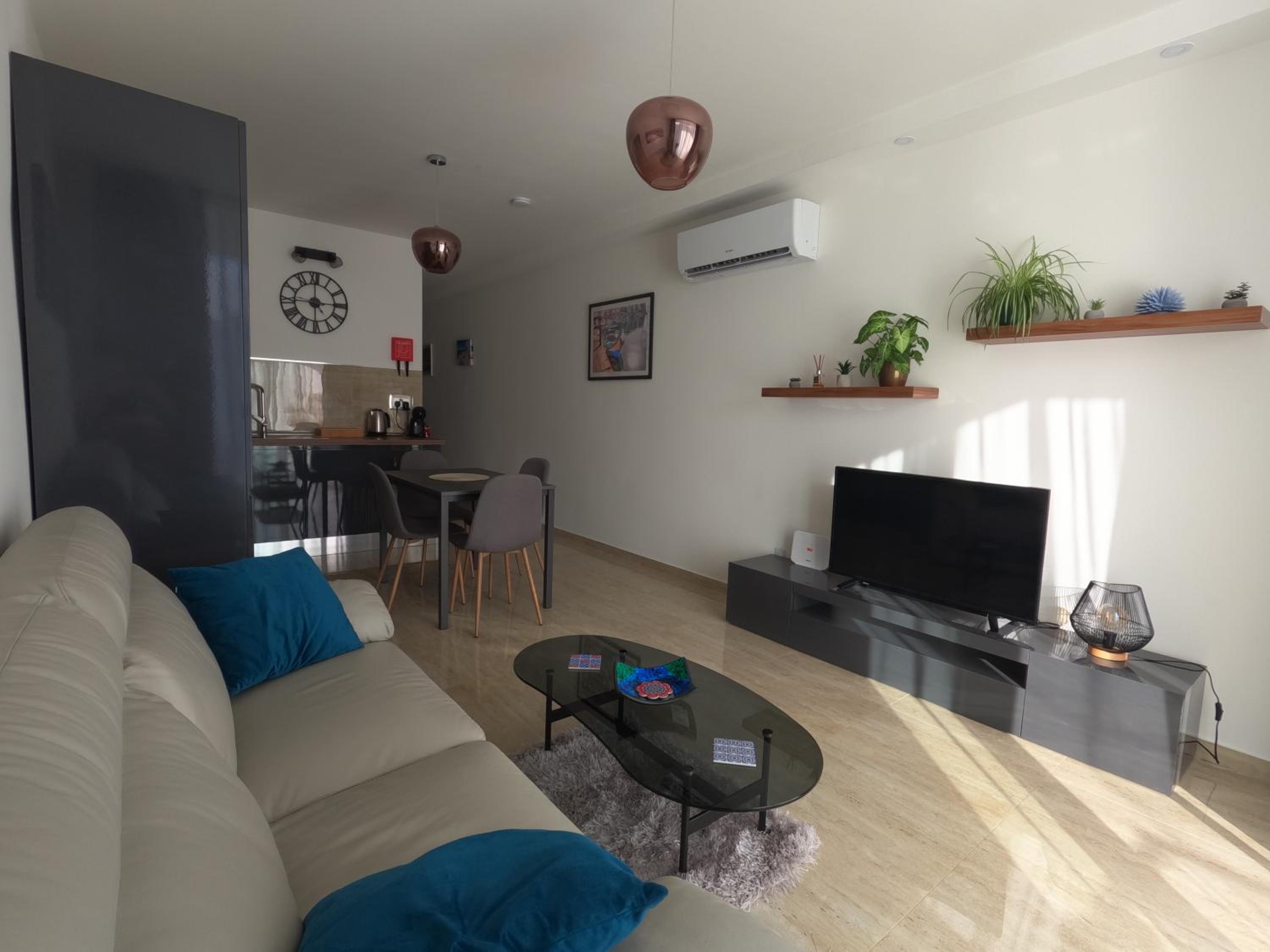Spinola Seaview Deluxe 1 Bedroom photo 5