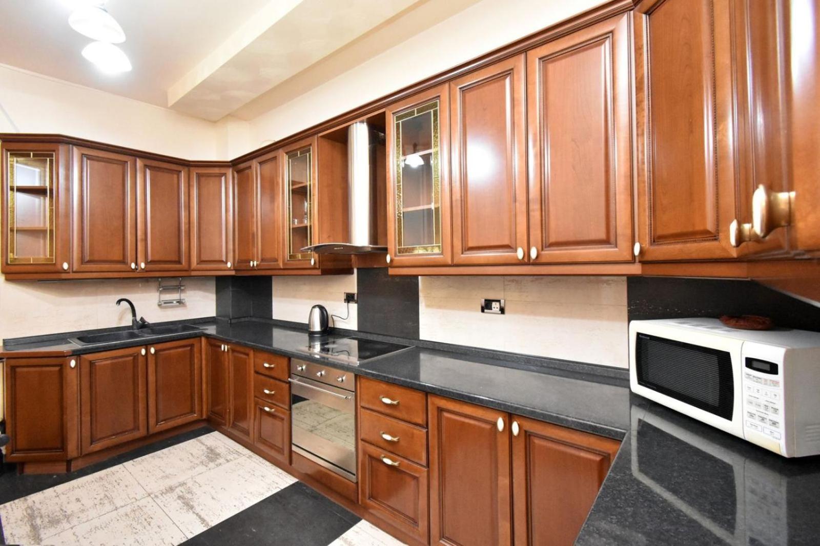 Northern Avenue, 2 bedrooms Beautiful, New Renovated apartment HH35