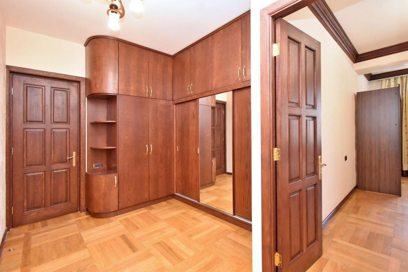 Northern Avenue, 2 bedrooms Beautiful, New Renovated apartment HH35