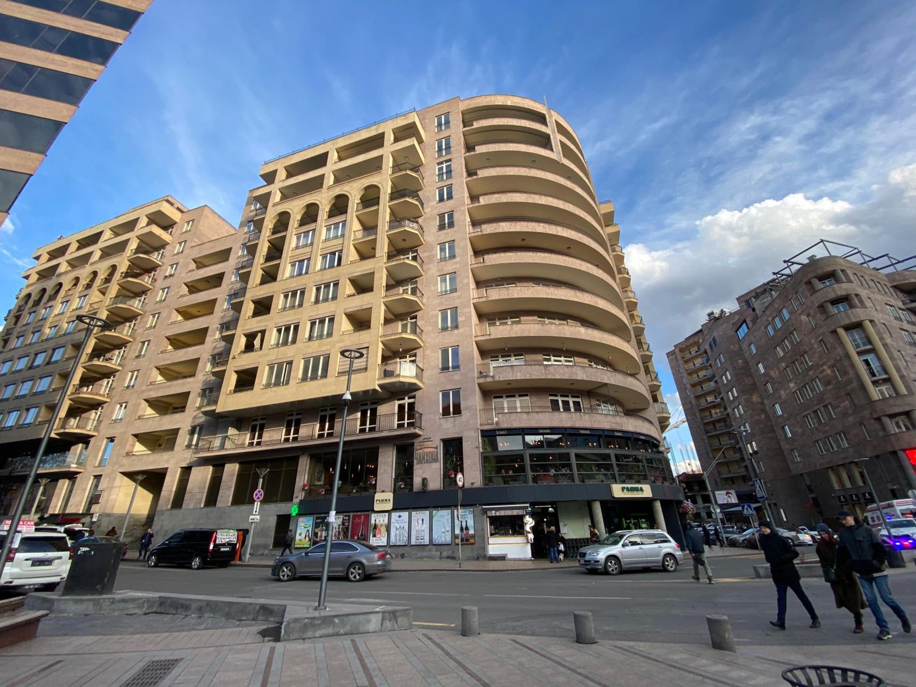 Northern Avenue, 2 bedrooms Beautiful, New Renovated apartment HH35