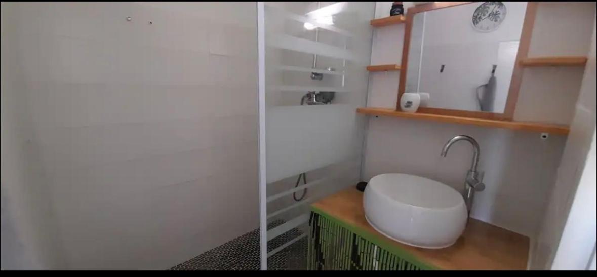 Appartement sur la Marina de St-François view 5