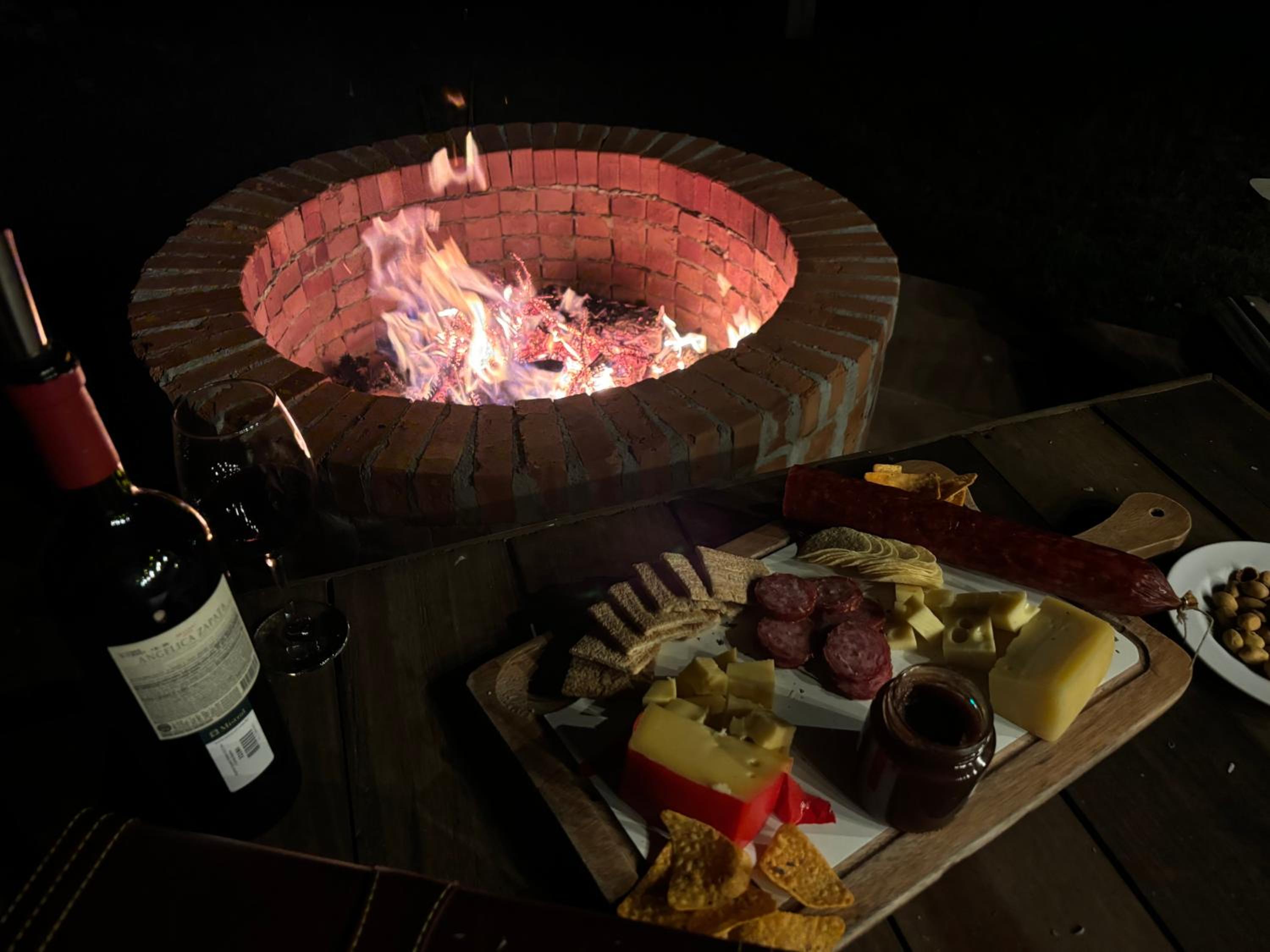 Casas Rainha da Serra - Cozinha, Fogo de Chão e Churrasqueira