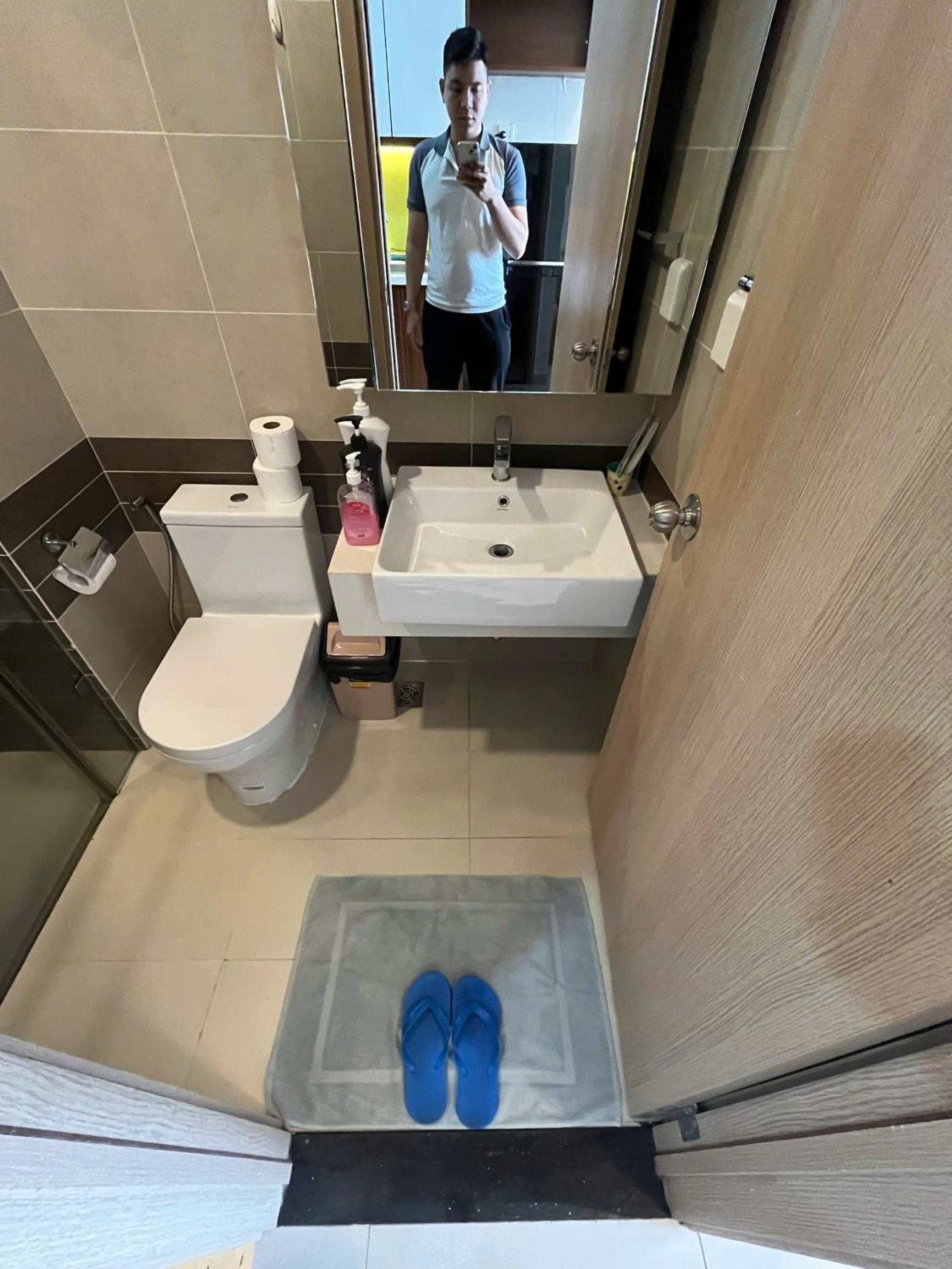 CBD Luxury Apartment in Rivergate Tower