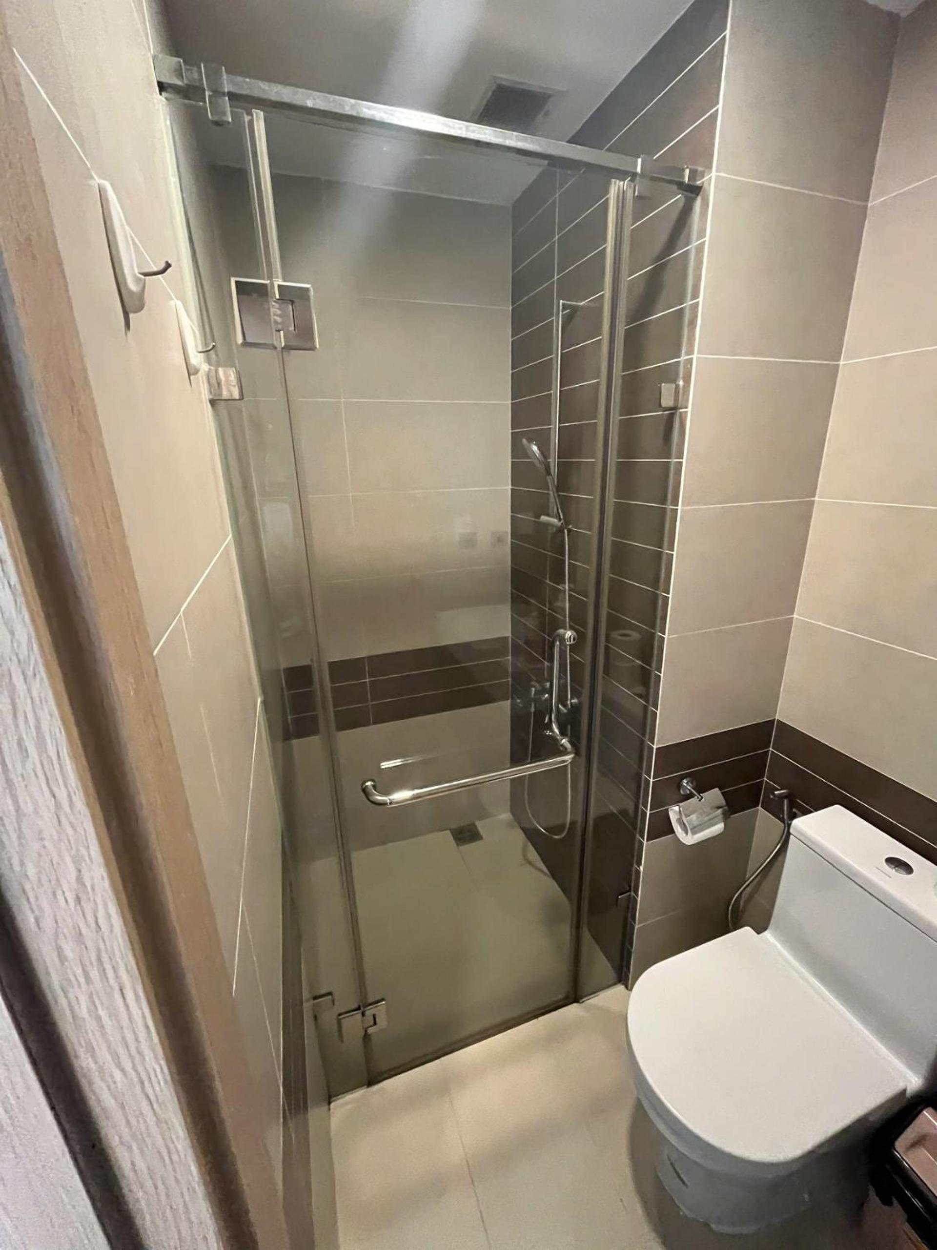 CBD Luxury Apartment in Rivergate Tower