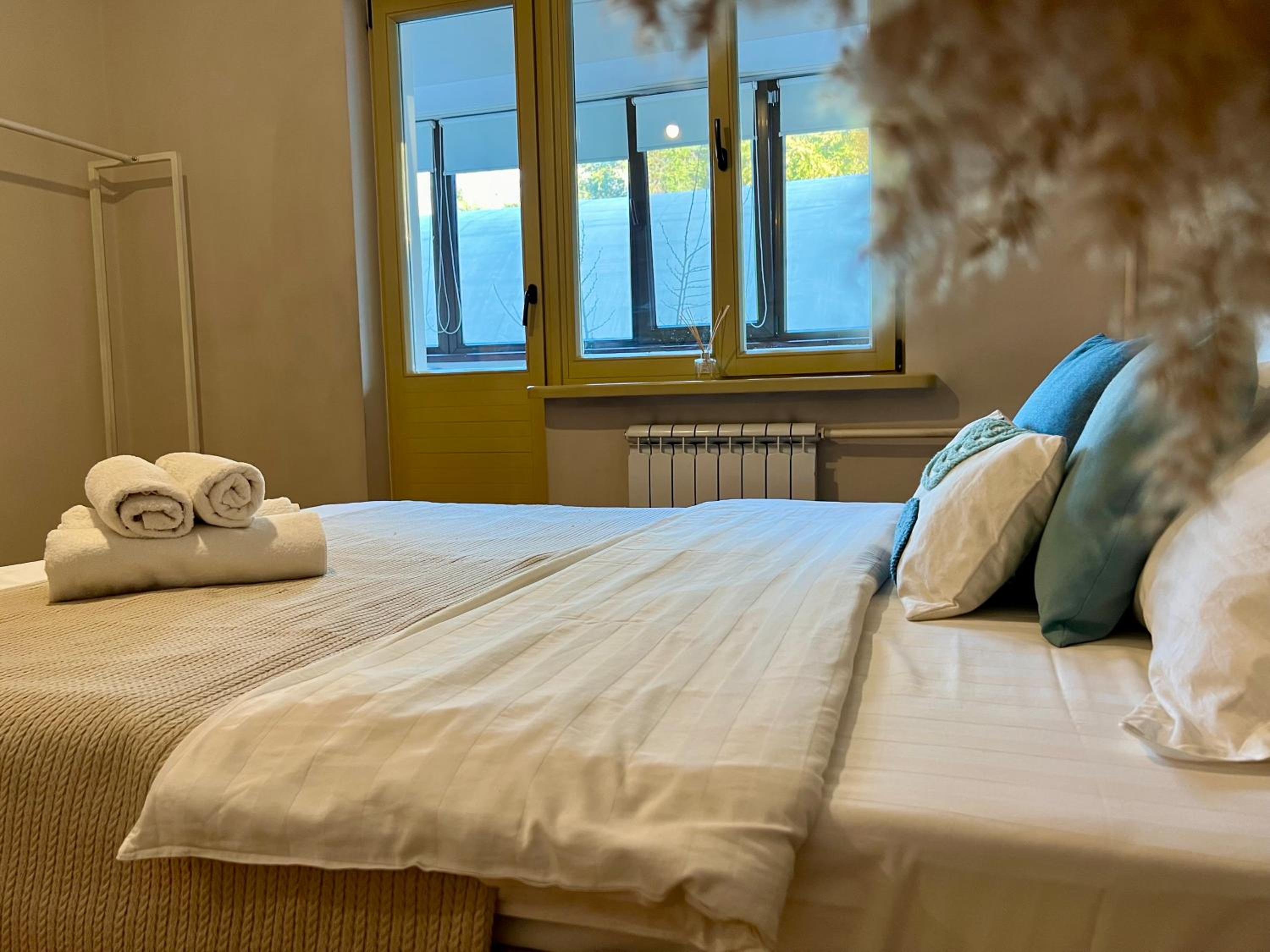 4 rooms family apartment in centre of Almaty Samal view 4