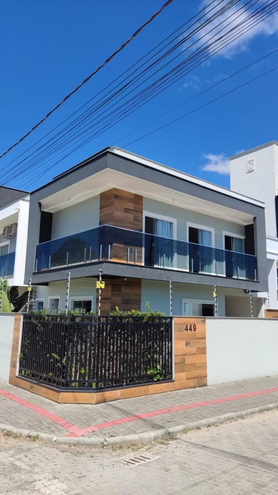 Casa nova e confortável a 350m da praia!