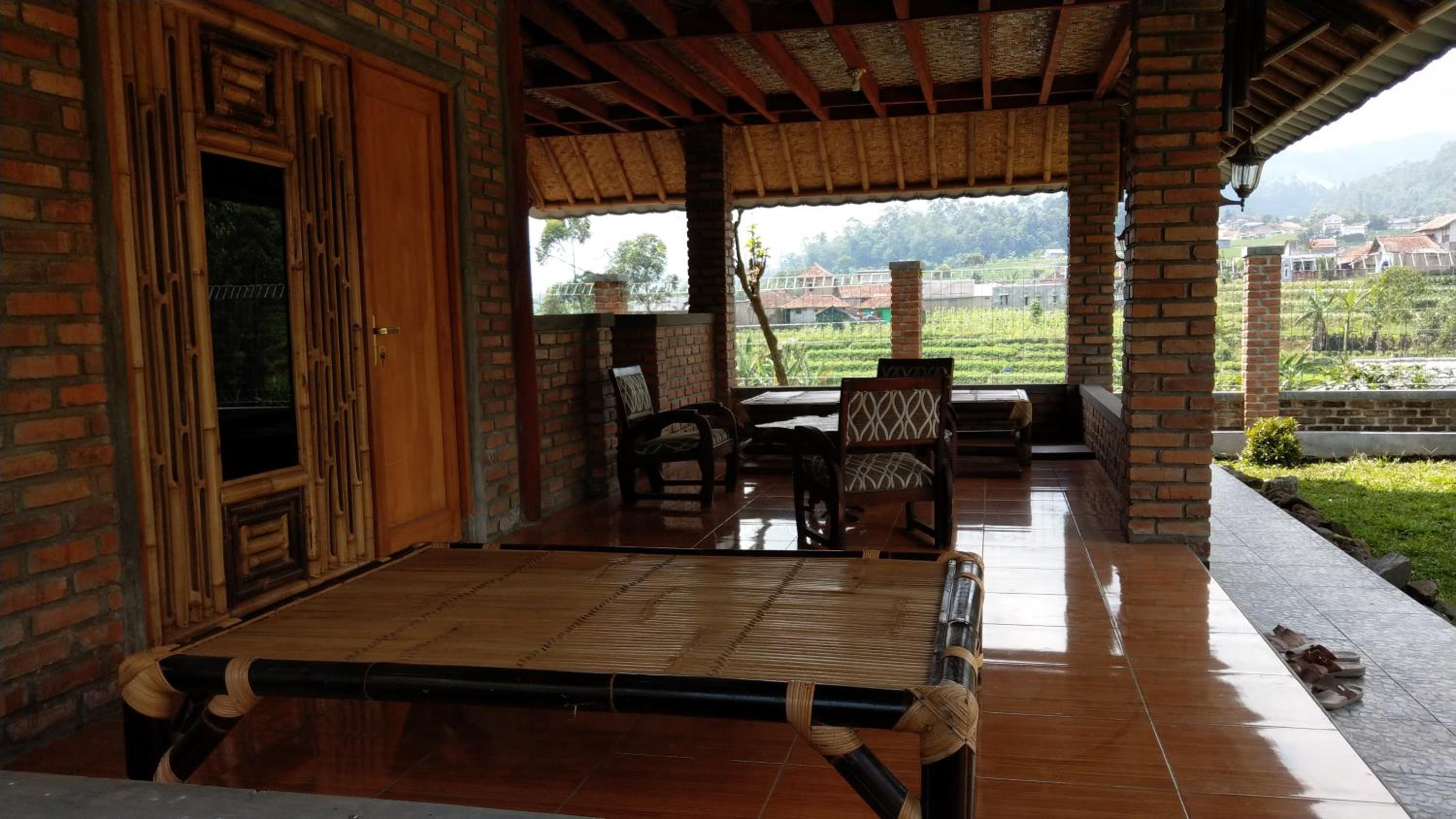 Villa Tinamboo Ciwidey view 4