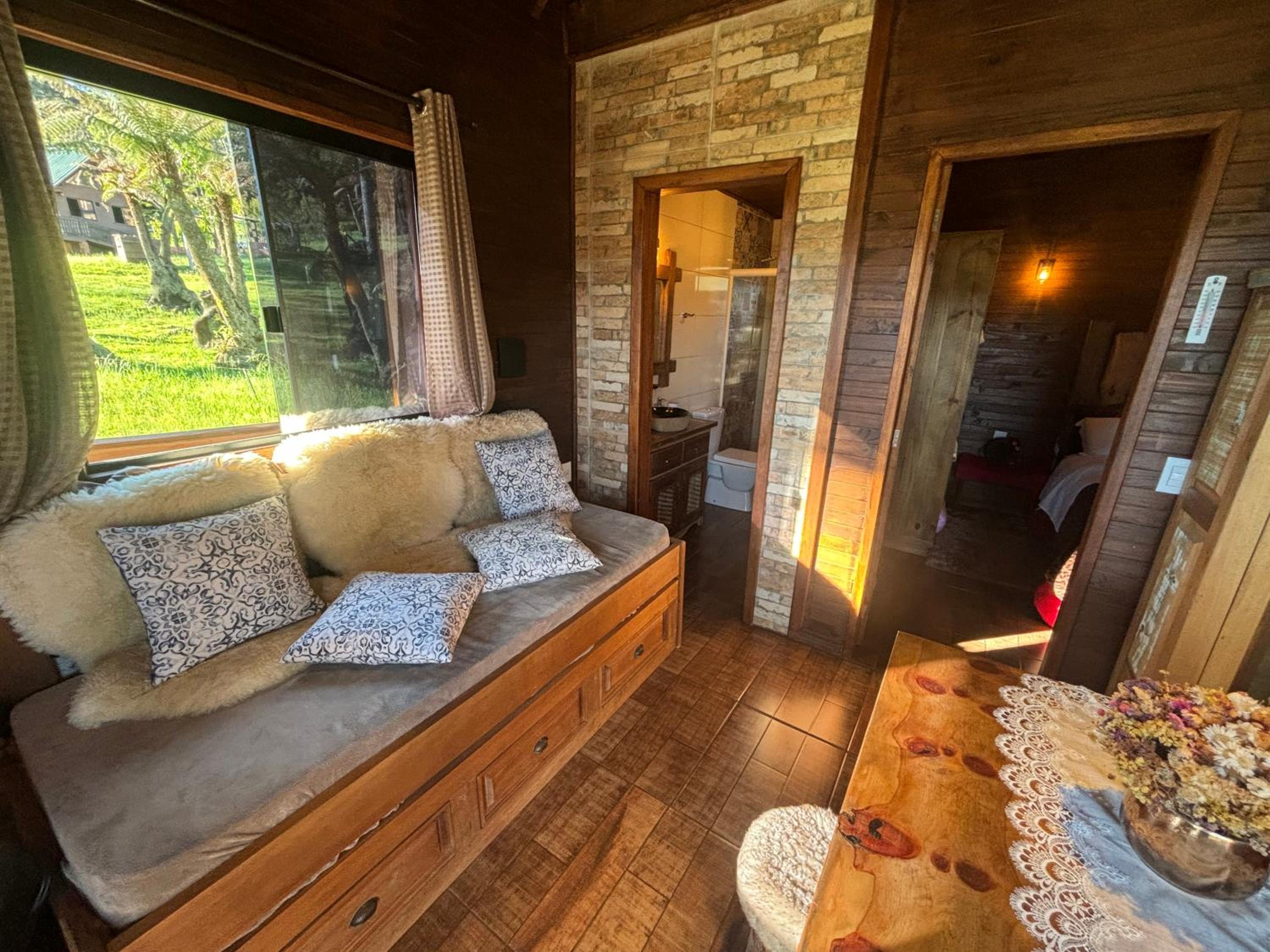 Casas Rainha da Serra - Cozinha, Fogo de Chão e Churrasqueira