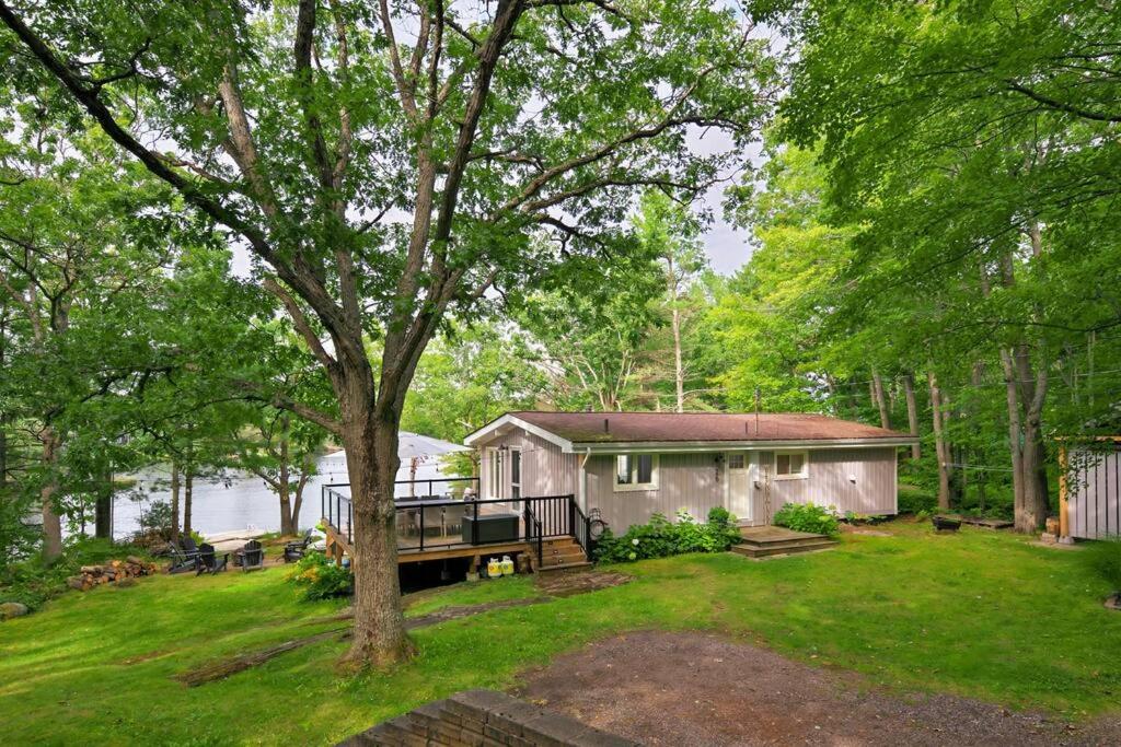 Muskoka Retreat, Fire Pit, Games, Waterfront