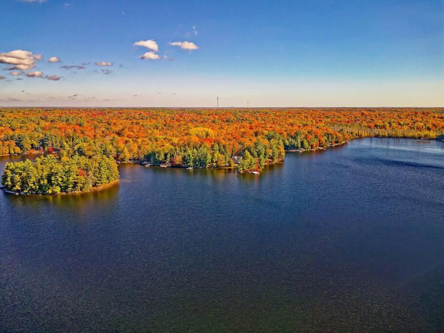 Muskoka Retreat, Fire Pit, Games, Waterfront