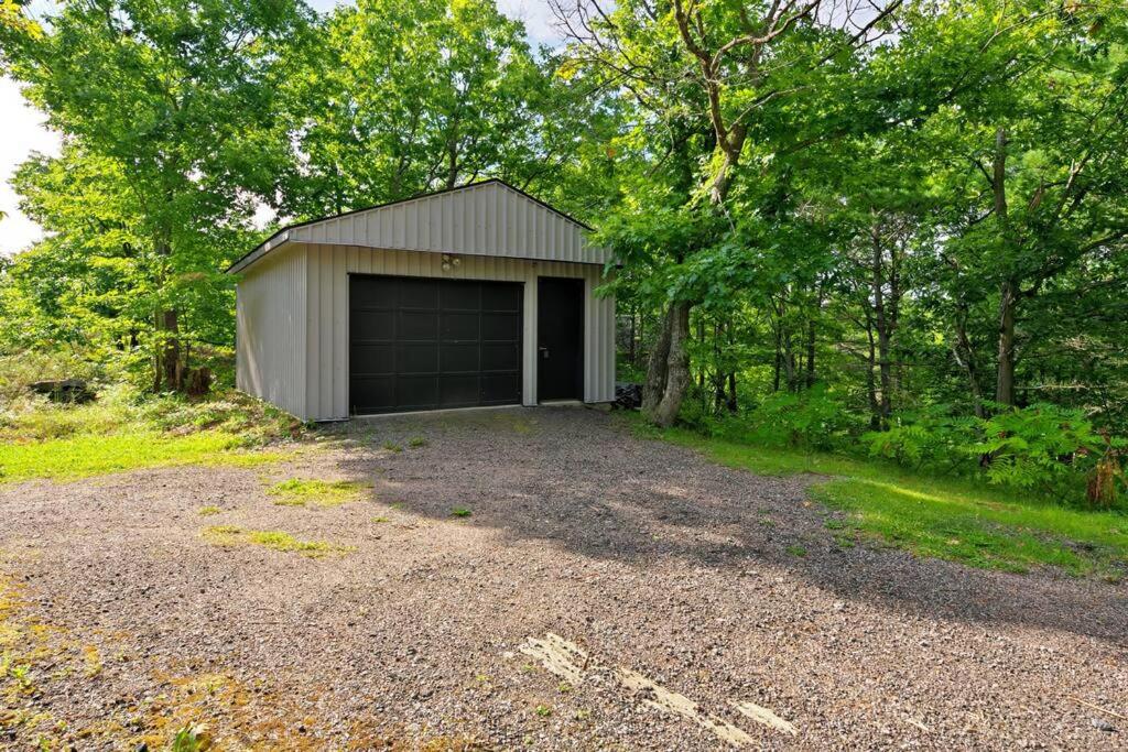 Muskoka Retreat, Fire Pit, Games, Waterfront