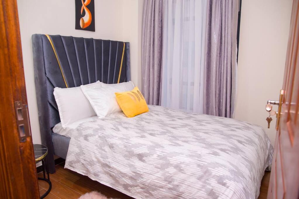 Rustic Escape Homes Denis Garden Apartment B602-1 view 4